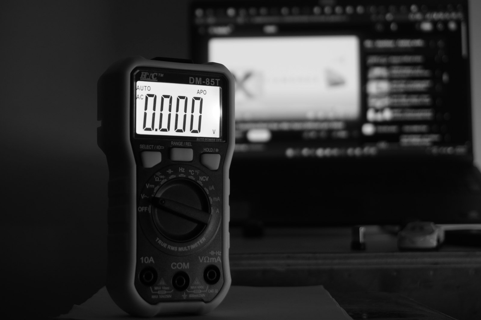 Digital multimeter